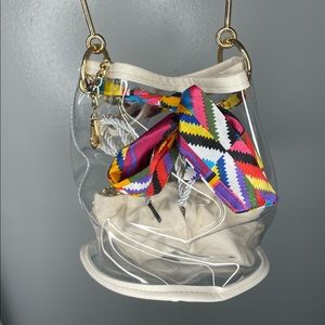 Clear detail bag. CHAIN INCLUDED.